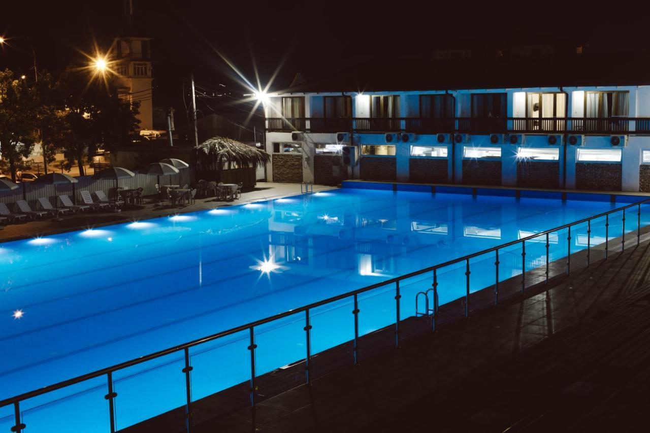 Dem Hotel Suchumi Exteriér fotografie